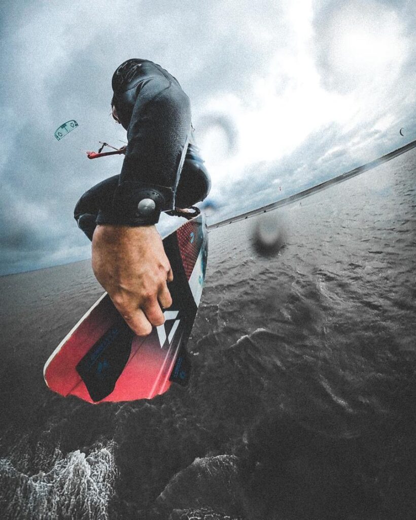 Foto van kitesurfen op Vlieland